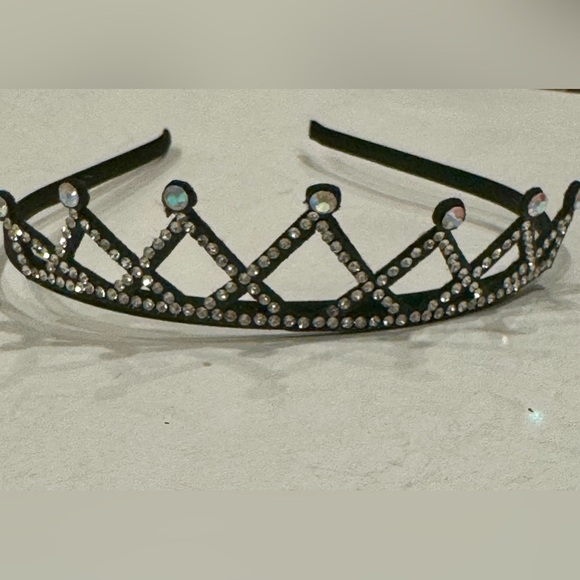 Sparkling Rhinestone Tiara Headband - Picture 4 of 4